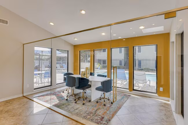 Bella Vita at Three60 Apartments photo 4