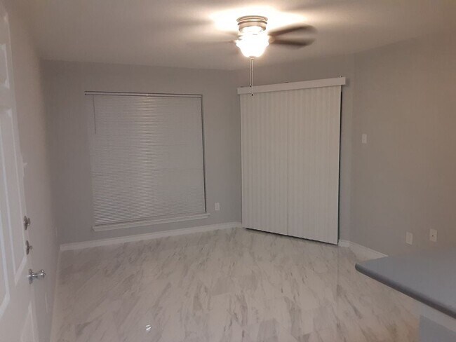 18333 Roehampton Dr Dallas, TX 75252 photo 2