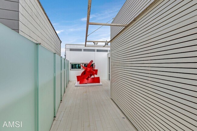 862 Pacheco Street, San Francisco, CA 94116 photo 3