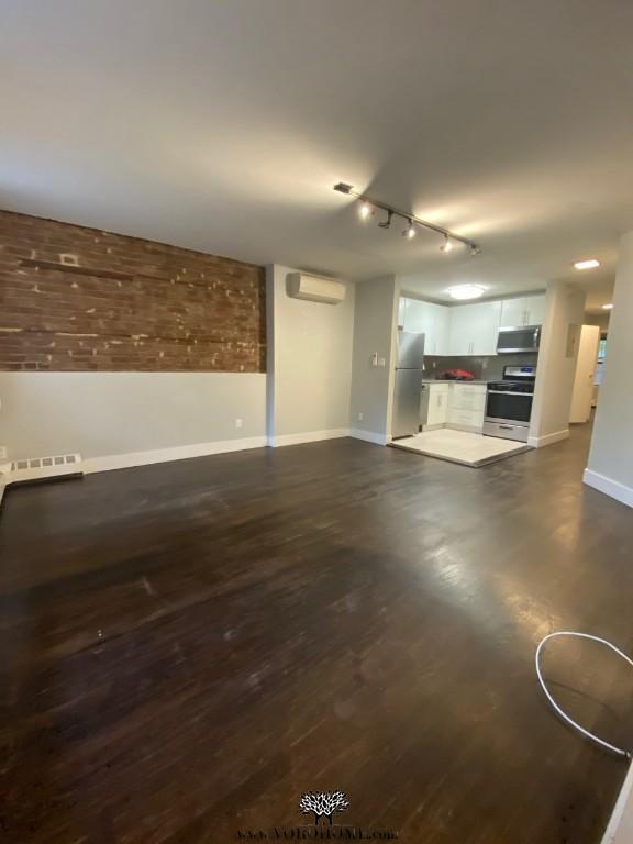 3 E 124th St New York, NY 10035 photo 2