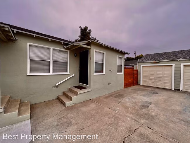 313 Suffolk Dr photo 2
