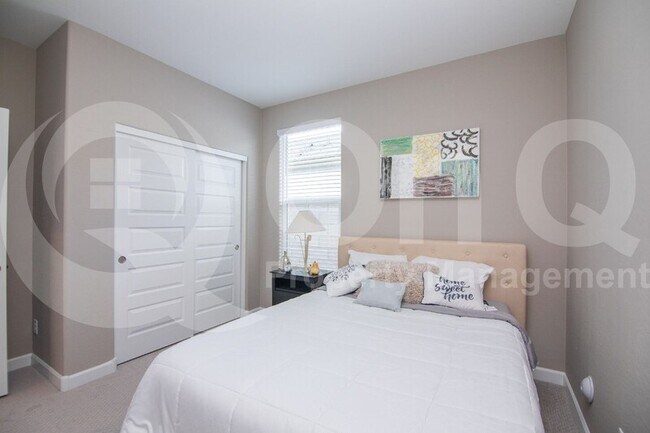 7819 S 44th Ln Phoenix, AZ 85339 photo 5