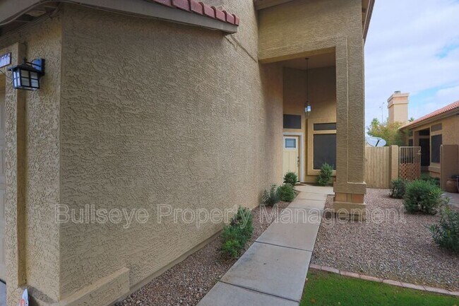4566 W Shannon St Chandler, AZ 85226 photo 3