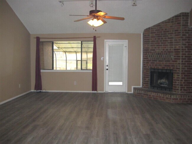 2301 Fall Court, Fort Worth, TX 76133 photo 5