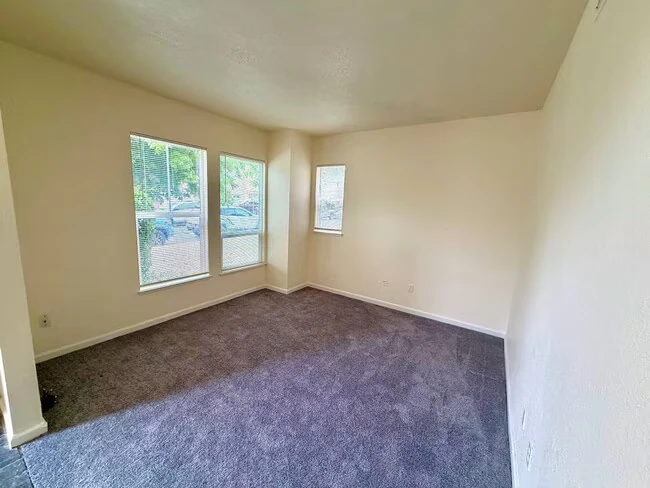 2941 Chavez Ln Richmond, CA 94804 photo 3