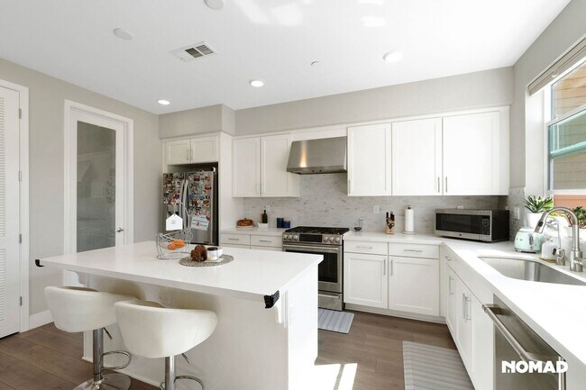 Charming 3BR 3.5 Bath Townhome in Sunnyvale photo 5