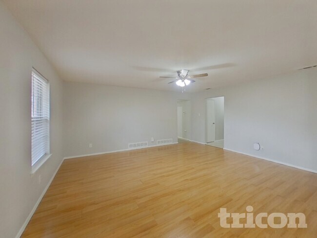 810 Dogwood Drive, Cedar Hill, TX 75104 photo 3