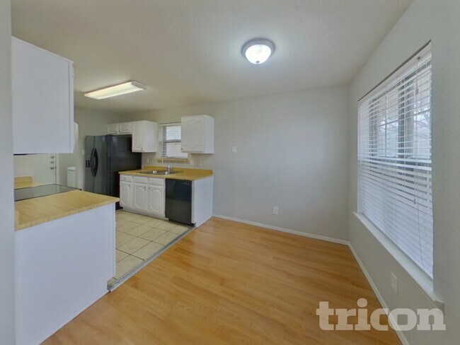 810 Dogwood Drive, Cedar Hill, TX 75104 photo 4