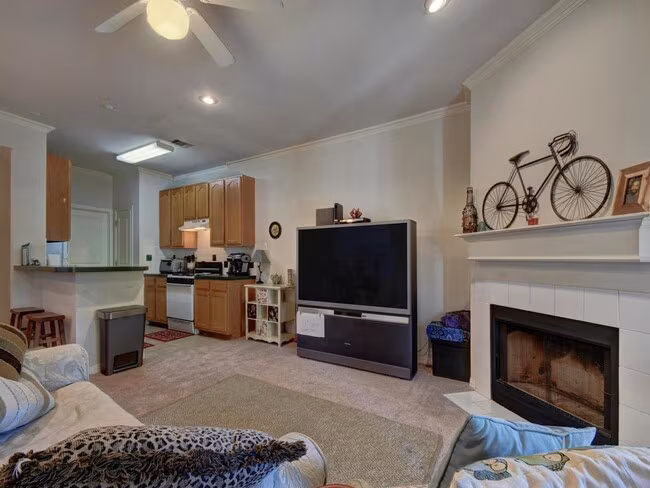 609 E 49th St Austin, TX 78751 photo 3