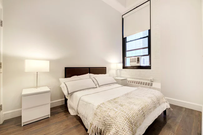 110 Greenwich Ave photo 2