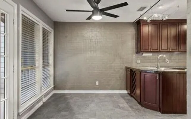 4067 Beltway Dr Addison, TX 75001 photo 4