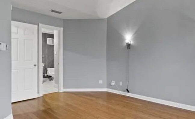 4067 Beltway Dr Addison, TX 75001 photo 3