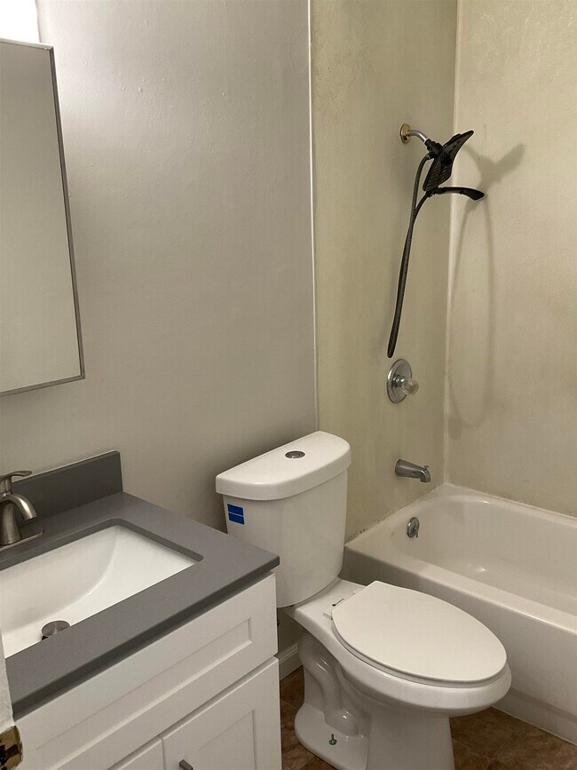 1108 W 5th St Antioch, CA 94509 photo 5