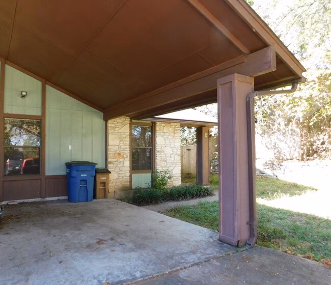 811 Ramble Ln Austin, TX 78745 photo 2