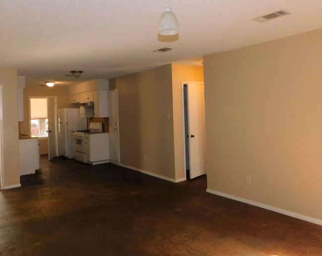 811 Ramble Ln Austin, TX 78745 photo 3