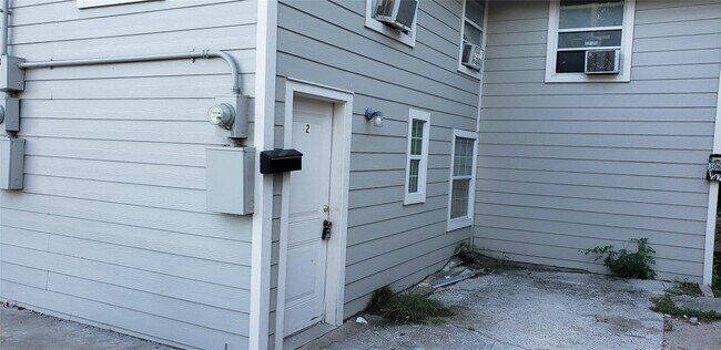 302 71st Street, Houston, TX 77011 photo 3