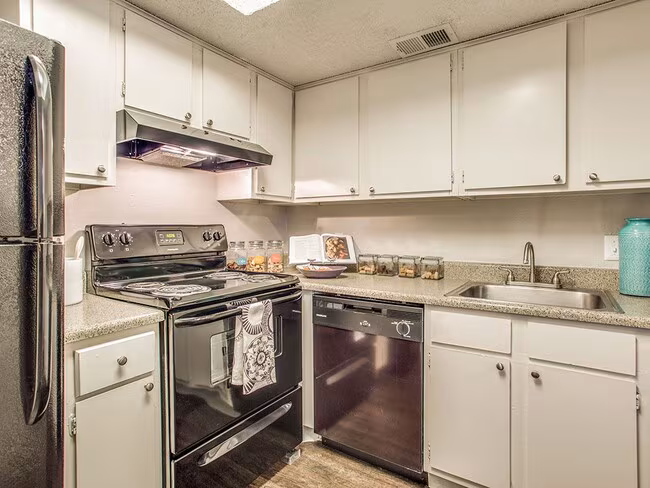Newport Apartments photo 2
