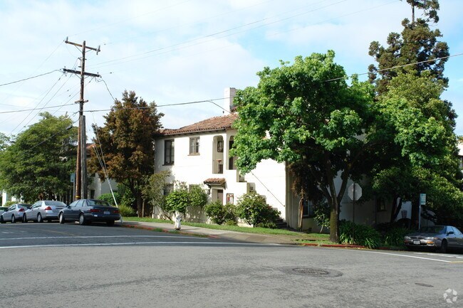 2576 Virginia Street, Berkeley, CA 94709 photo 3