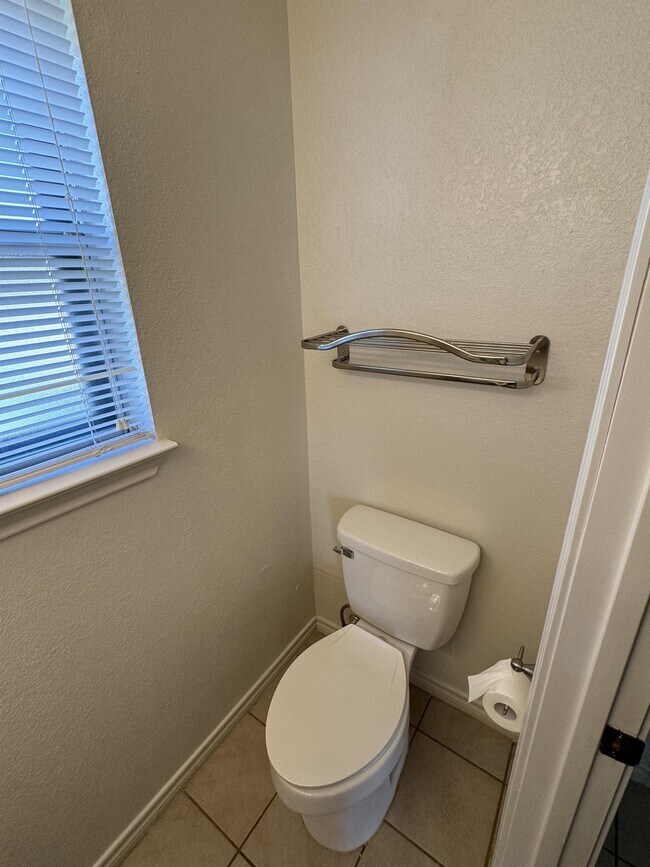 1506 Jefferis Ave Killeen, TX 76543 photo 5