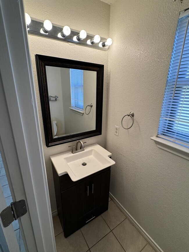 1506 Jefferis Ave Killeen, TX 76543 photo 4
