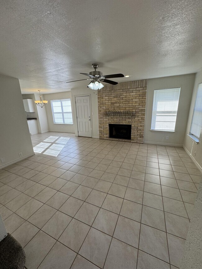 1506 Jefferis Ave Killeen, TX 76543 photo 3