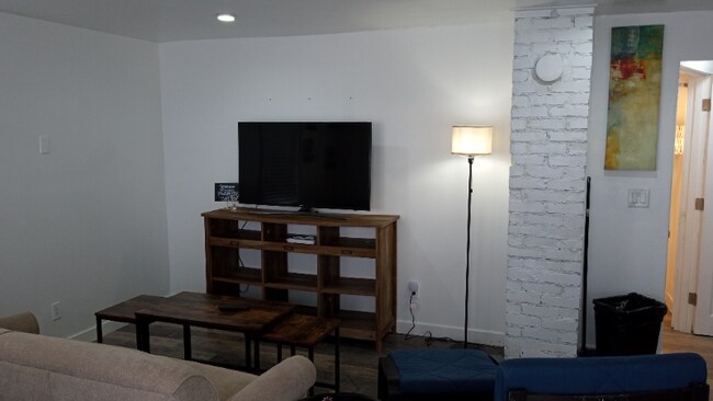 8194 Silverdale Way NW ONP photo 3