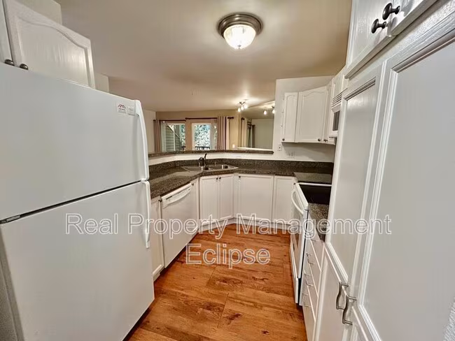 5000 NW Village Park Dr Issaquah, WA 98027 photo 3