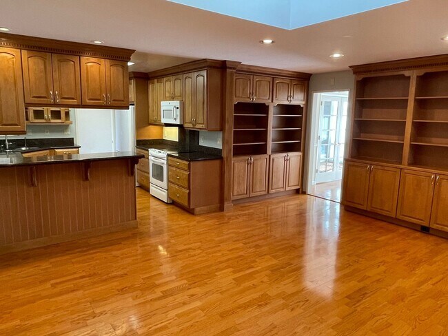 1660 Kamsack Drive, Sunnyvale, CA 94087 photo 5