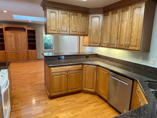 1660 Kamsack Drive, Sunnyvale, CA 94087 photo 4
