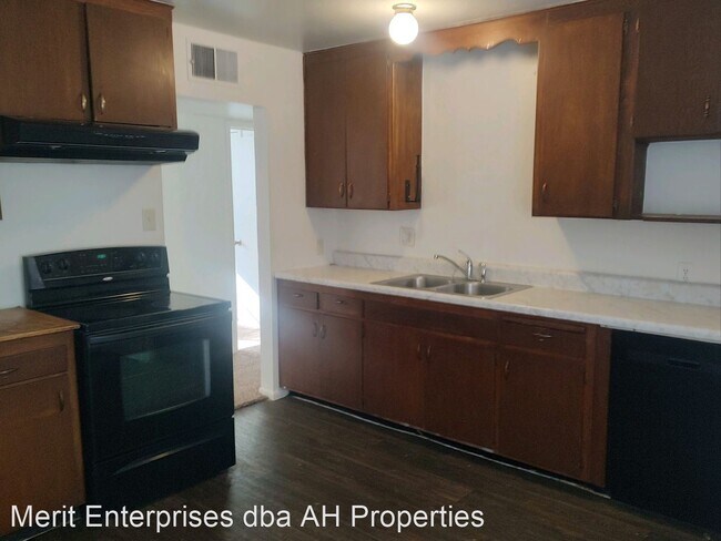 1404 E Don Carlos Ave Tempe, AZ 85281 photo 3
