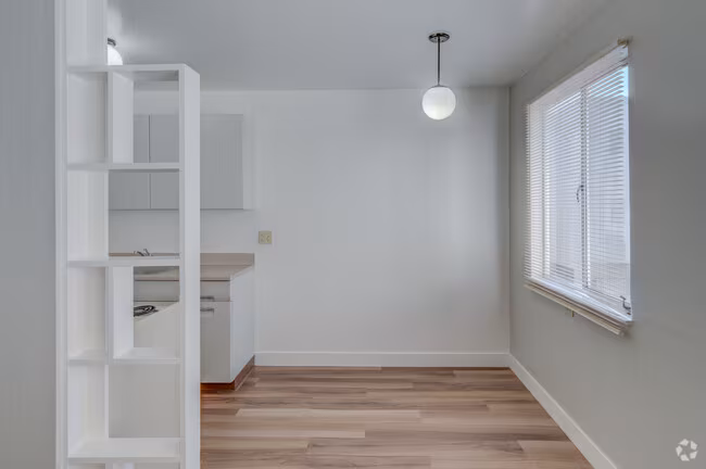 Americana Apartments photo 4