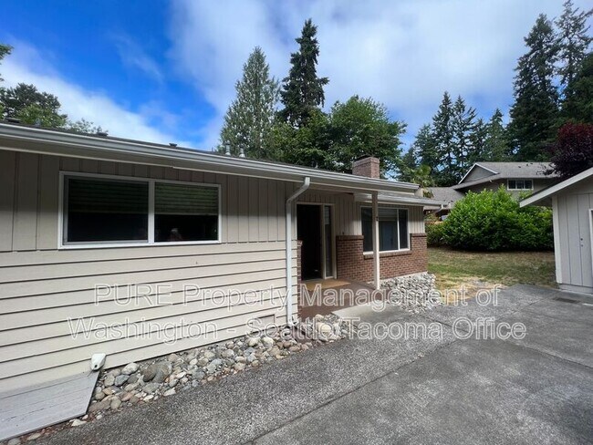 12606 Burnham Dr Gig Harbor, WA 98332 photo 2