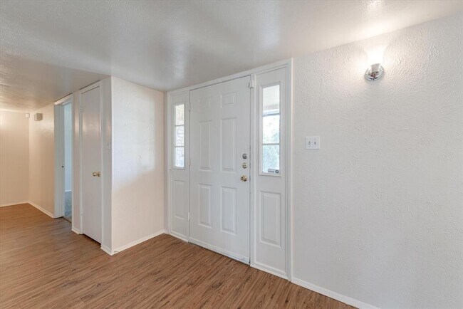 443 Mckinley Street, Cedar Hill, TX 75104 photo 4