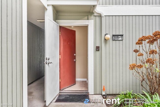 209 Apollo, Hercules, CA 94547 photo 2