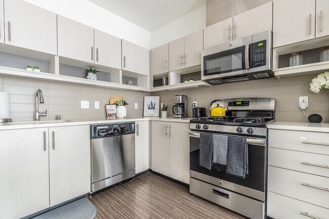 1717 22nd Ave Seattle, WA 98122 photo 5