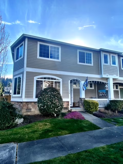 736 Glenmore Loop Port Orchard, WA 98366 photo 2