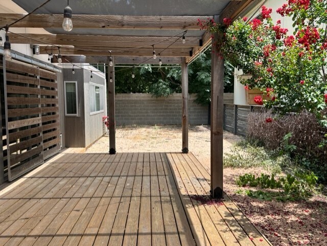 5920 Lux St Austin, TX 78721 photo 4