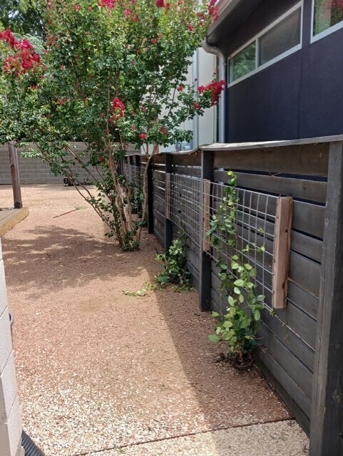 5920 Lux St Austin, TX 78721 photo 5