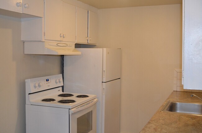 1708-1710 N Rainier Ave Bremerton, WA 98312 photo 4
