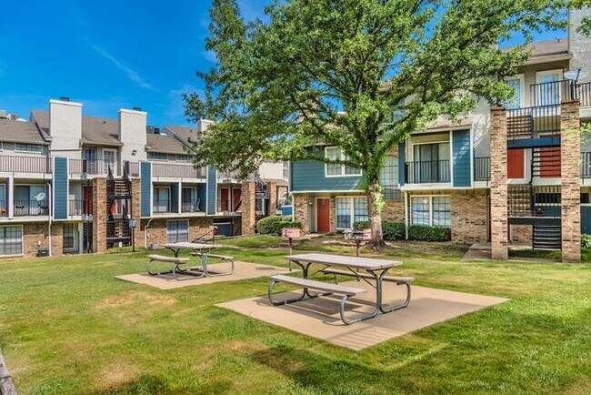 930 W Interstate 30 Garland, TX 75043 photo 3