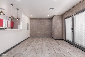 129 N 11th Ave Phoenix, AZ 85007 photo 2