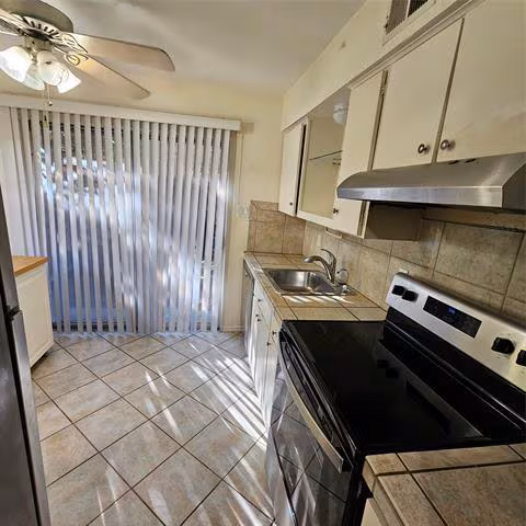 7903 Meadow Park Dr Dallas, TX 75230 photo 3