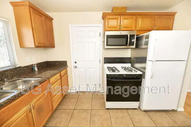2911 18th St San Pablo, CA 94806 photo 4