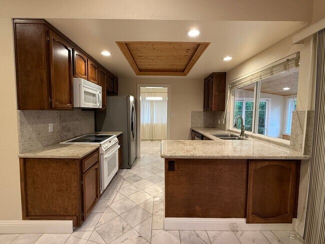 6723 Altiplano Way, San Jose, CA 95119 photo 2