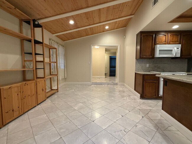 6723 Altiplano Way, San Jose, CA 95119 photo 4