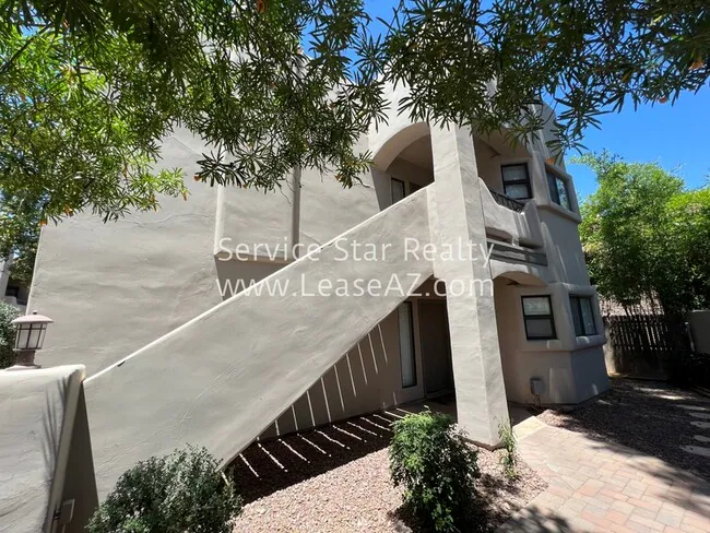 3640 N 38th St Phoenix, AZ 85018 photo 3