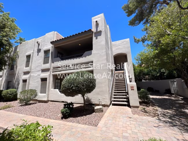 3640 N 38th St Phoenix, AZ 85018 photo 2