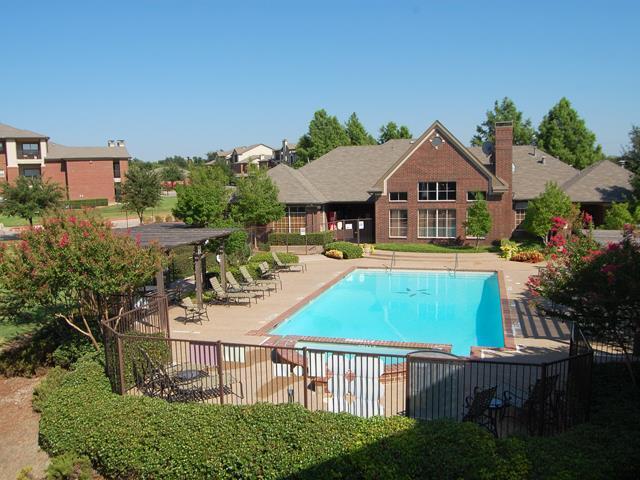 8359 N Harwood Rd North Richland Hills, TX 76180 photo 5