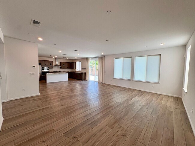 204 Wooley Creek Way Brentwood, CA 94513 photo 3