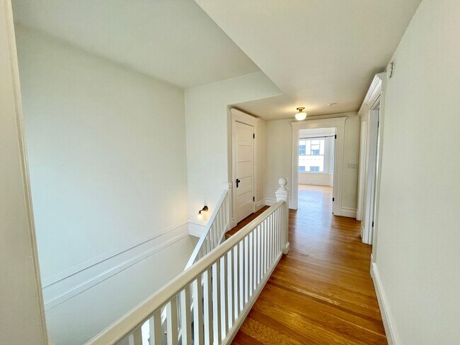 329 Webster Street, San Francisco, CA 94117 photo 3